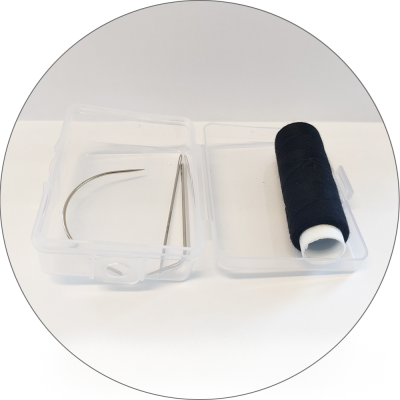 Tråd med nål (Svart)